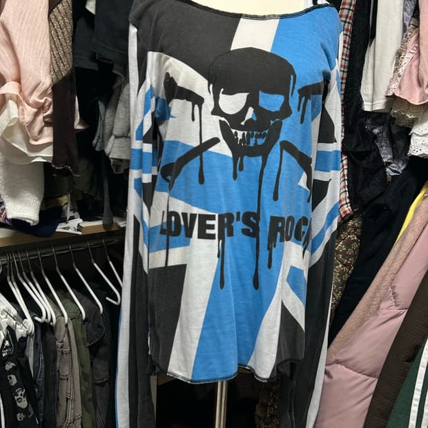 러버스락 펑크 오프숄더 롱슬리브 펑투케