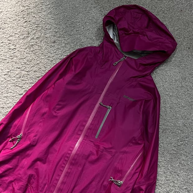 [우먼95-100] 파타고니아 바람막이