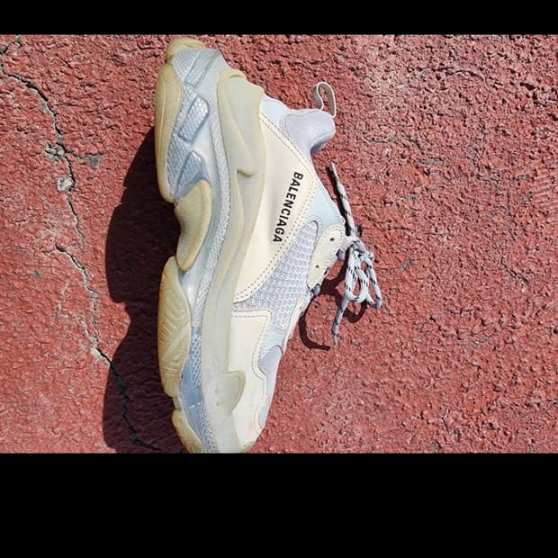 41 발렌시아가 트리플S