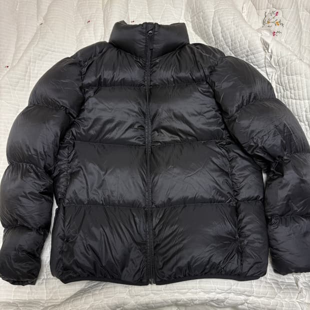 유니클로 울트라 라이트 다운 패딩 블랙 XL