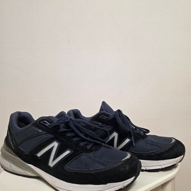 뉴발란스 990v5 네이비 운동화