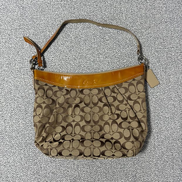 COACH 코치 소호 플리티드 토트백