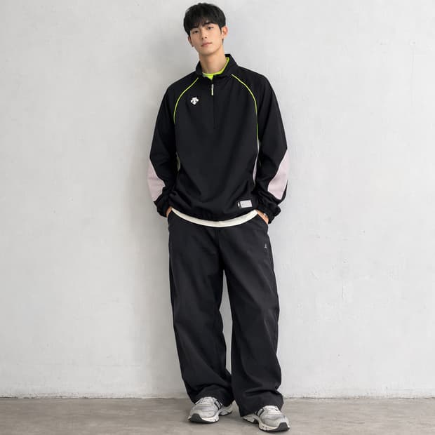 데상트 라인 배색 반집업 풀오버 바람막이