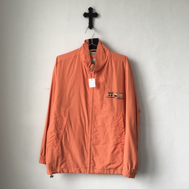 High neck windbreaker