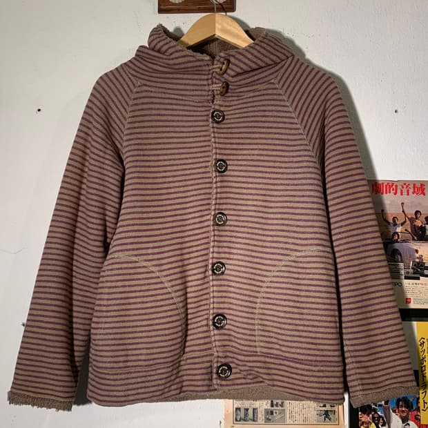 빔즈하트 스트라이프 리버시블 보아 버튼 후드 후리스