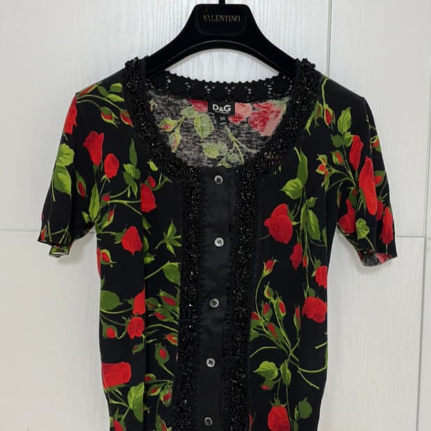 돌체앤가바나 플로랄반팔니트 44,55 정품