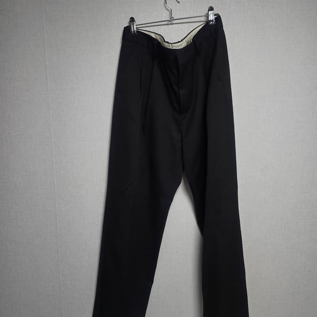 포터리 투플리츠 와이드 슬랙스 챠콜