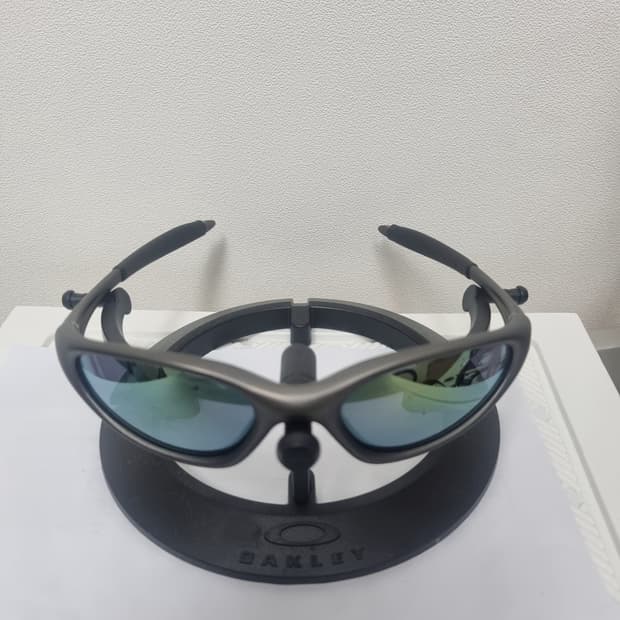 오클리 미뉴트1.0 티타늄그레이 