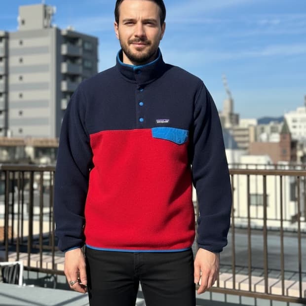 파타고니아 신칠라 스냅티 스웨터 네이비 레드 색상 M
