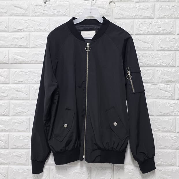 오조크 OZOC 블랙 봄버 자켓 Free
