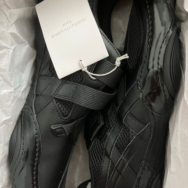 아식스 이세이미야케 275