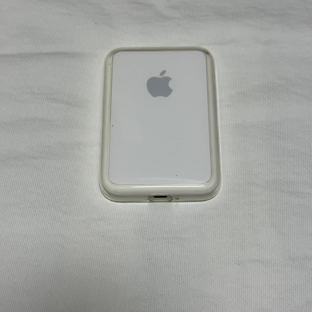 애플(Apple) 맥세이프 배터리 팩 & 전용 케이스