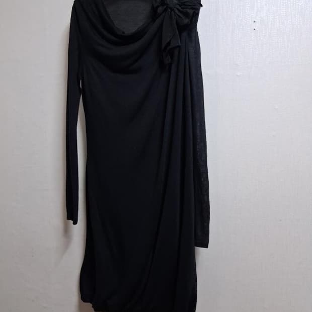 MAX&CO 막스앤코 검정 실루엣 원피스 미디기장 슬림한55
원