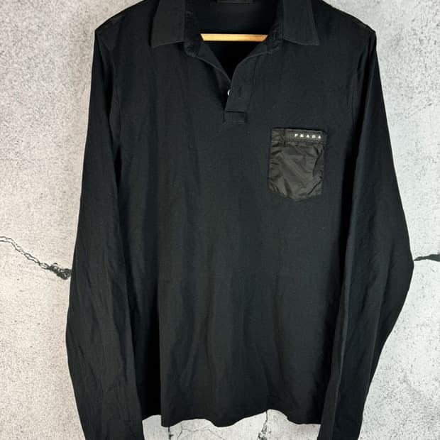 프라다 카라 롱슬리브