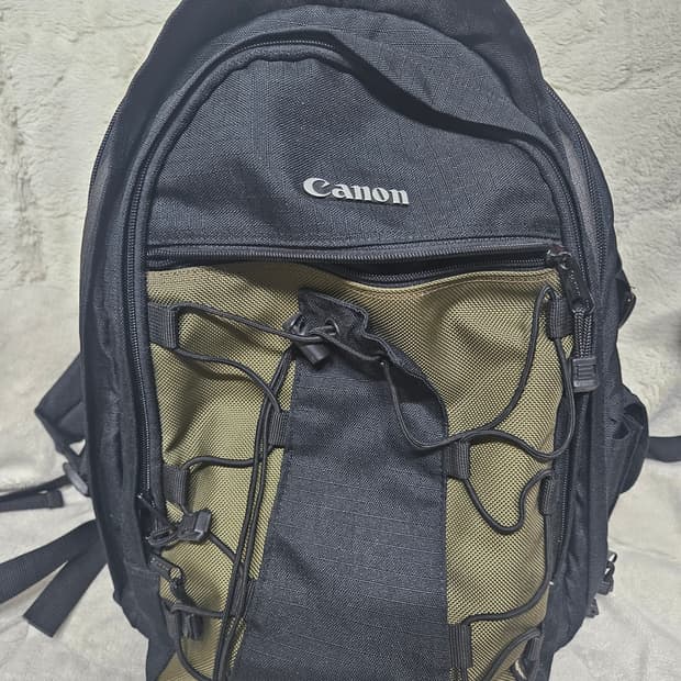 캐논 카메라 백팩 블랙/카키