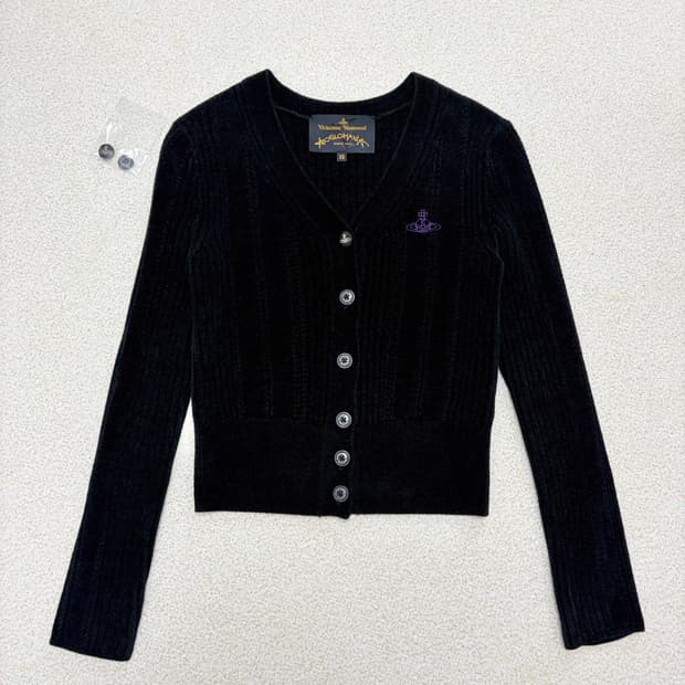 비비안웨스트우드 앵글로매니아 슬림핏 가디건