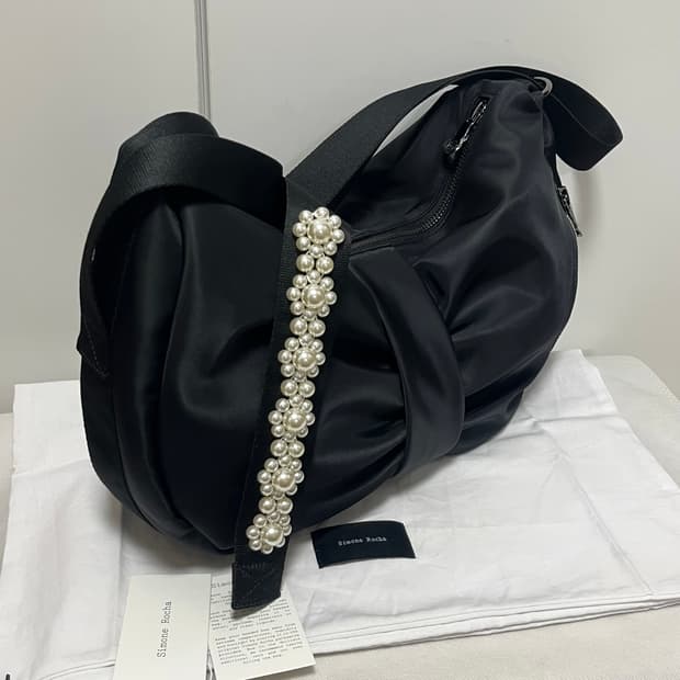 시몬로샤 25fw 비즈 보우 숄더백