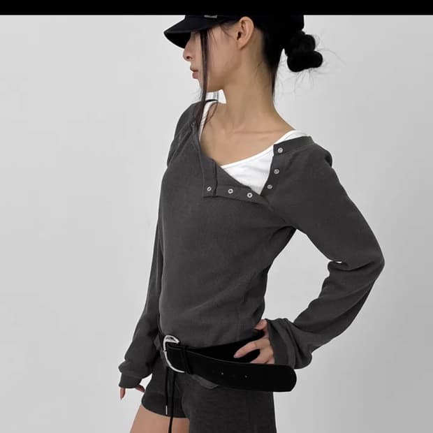 블랙업 와플 원숄더 티셔츠