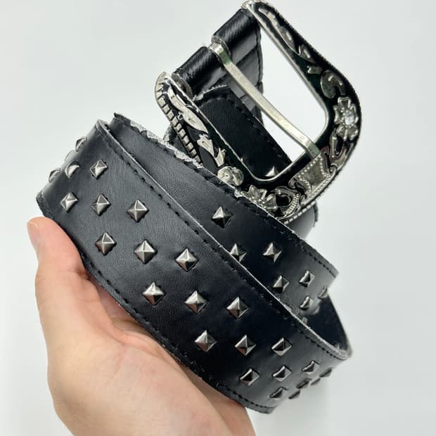 Vintage stud point belt