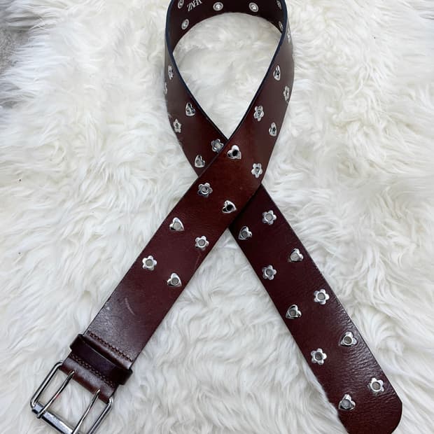 리얼레더 키치 스터드 펀칭 버클 벨트