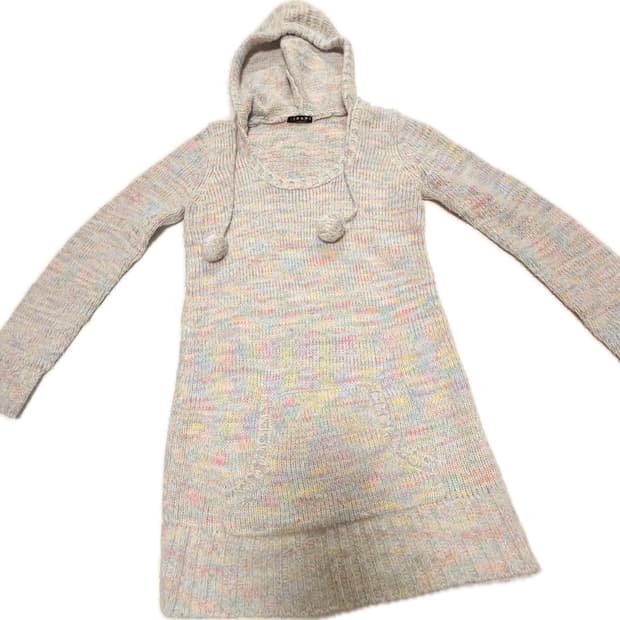 색감이 예쁜 니트후드티