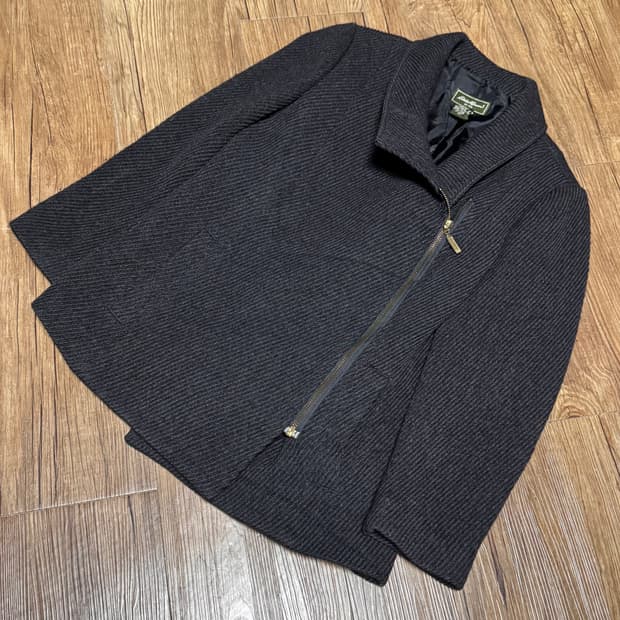 에디바우어 헤링본 비대칭 지퍼 자켓