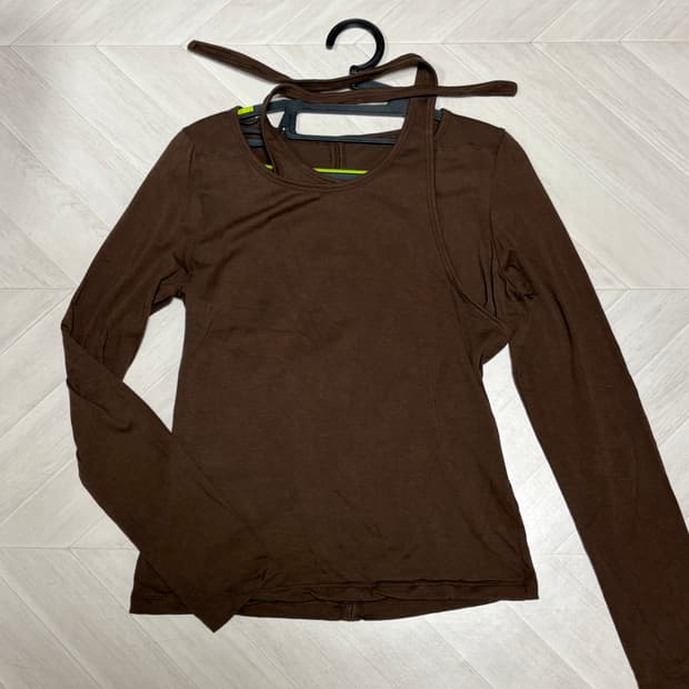 인사일런스 우먼 롱슬리브