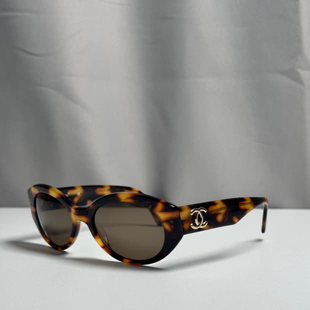 샤넬 빈티지 오벌 선글라스