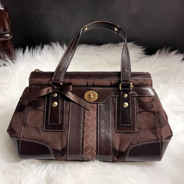 90s coach 시그니처 햄튼 브라운 캔버스 턴락 토트백 숄더백