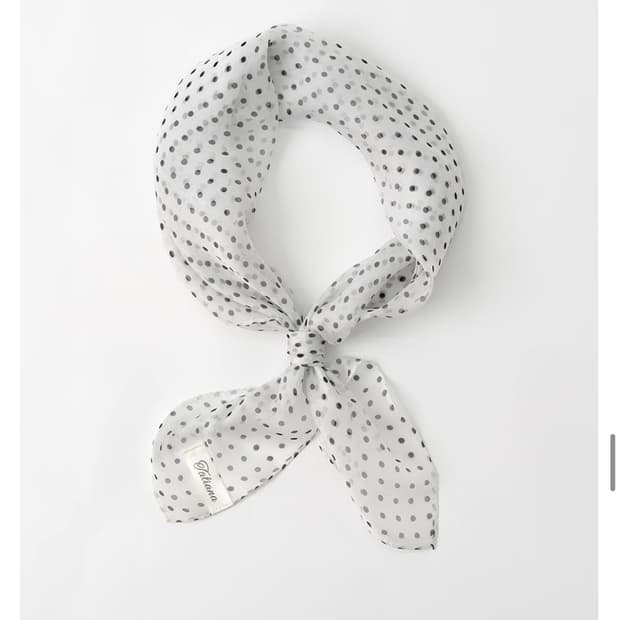 타티아나 미미 도트 스퀘어 실크 스카프(white)