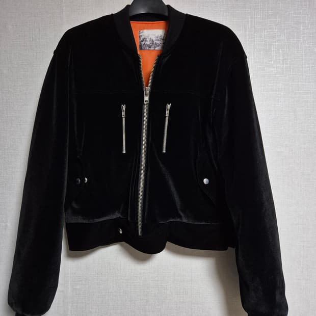 어나더유스 MA-1 벨벳 자켓 블랙