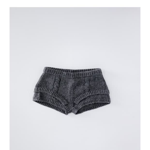울리카상투스 rope knit shorts 차콜