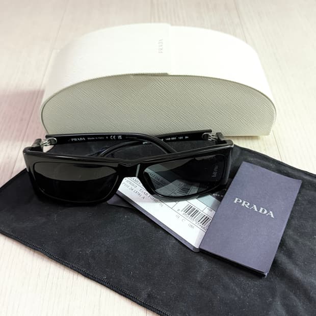 프라다 스퀘어 프레임 선글라스