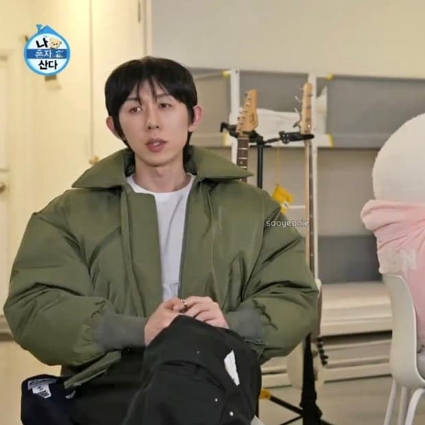 렉토 포코노 카키 패딩 L