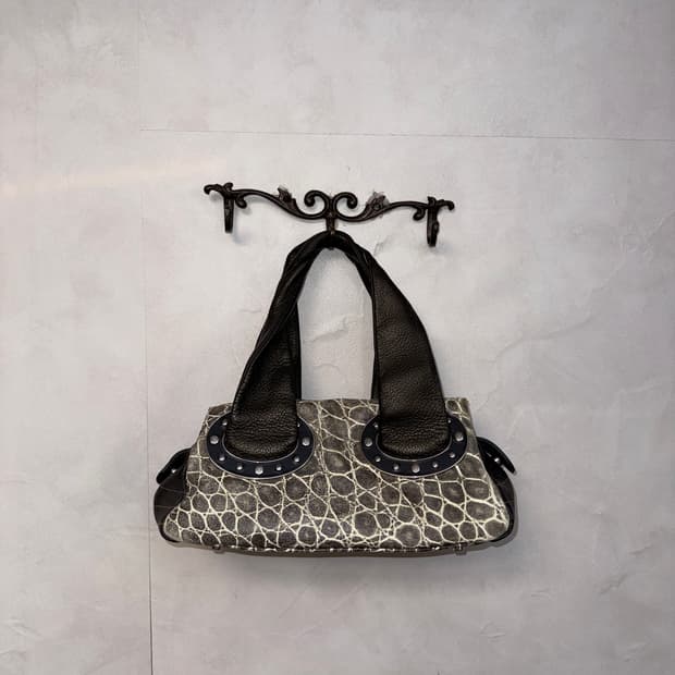 Mila Schön charcoal stud python 숄더백