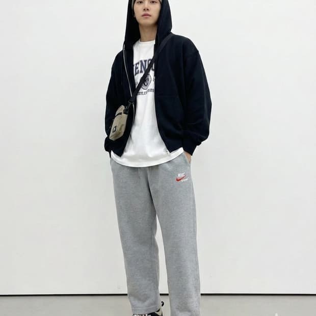 나이키 스포츠웨어 트렌드 스웨트팬츠 그레이