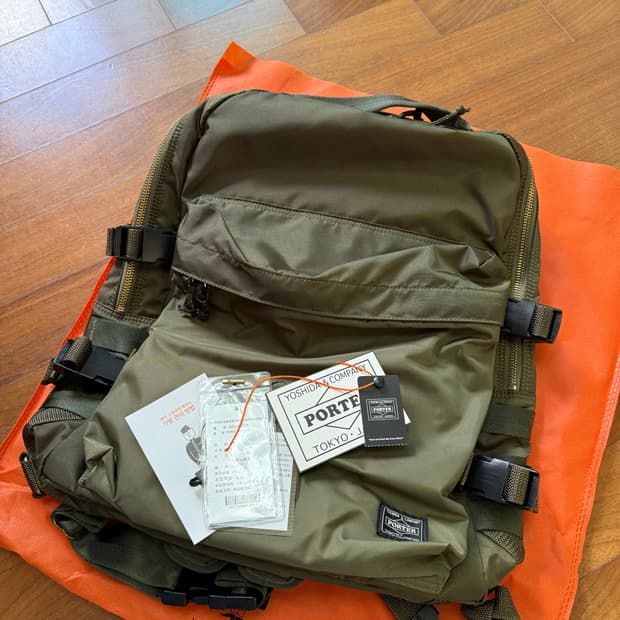 포터 포스 데이팩 카키 백팩 (포터 탱커 백팩)