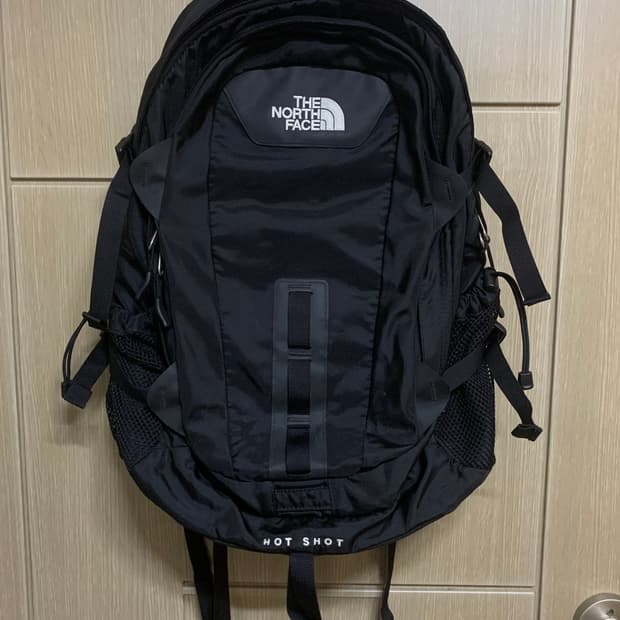 노스페이스  핫샷 블랙 백팩