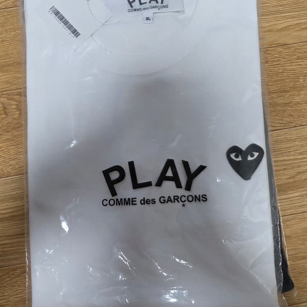 꼼데 반팔티 화이트, 블랙 XL