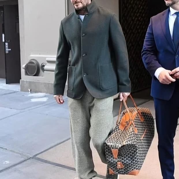 로로피아나 24 F/w 스파냐 캐시미어 자켓 새상품 판매 합니다.