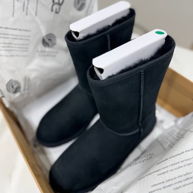 어그 남자부츠 블랙 새상품 팝니다.(275size)