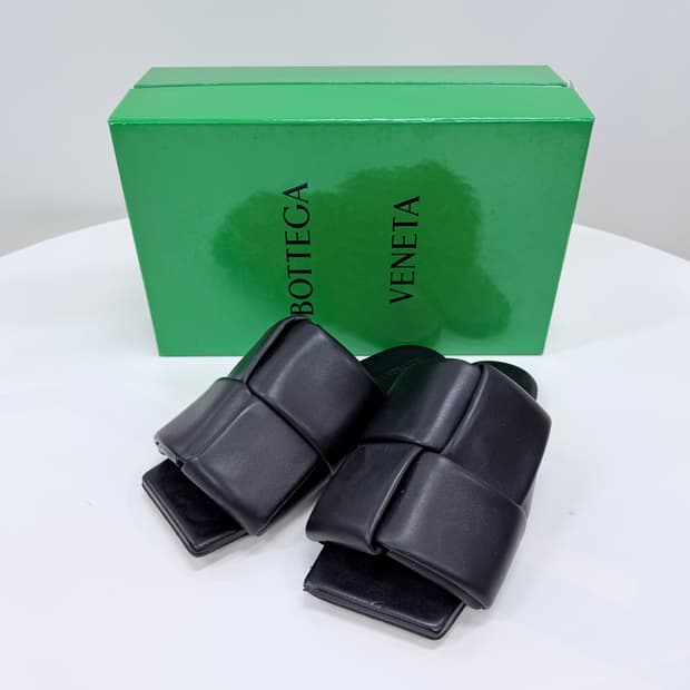 [S급/270] 보테가 베네타 패치 뮬 샌들 슬리퍼 블랙