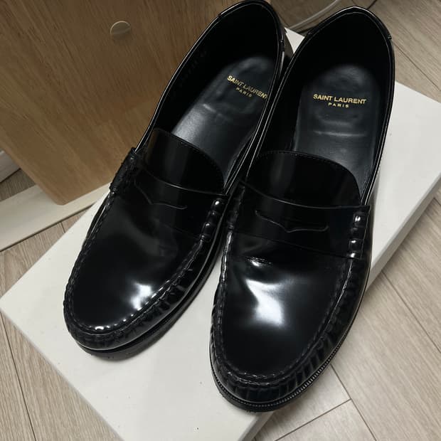 생로랑 모노그램 페니 로퍼 42