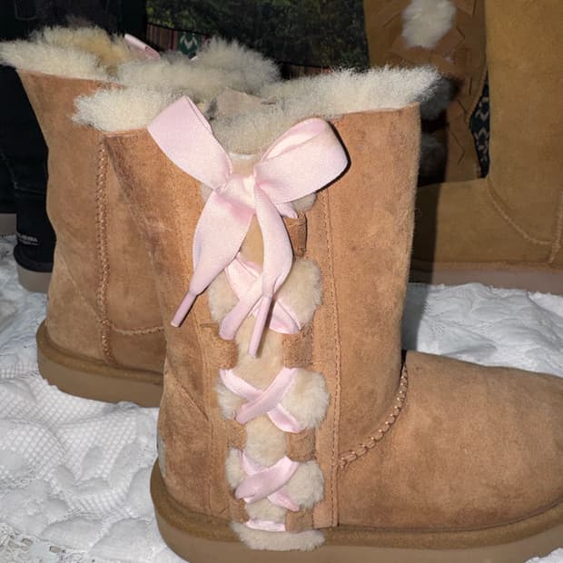 Ugg 리본 어그부츠 210 (225까지는 가능)