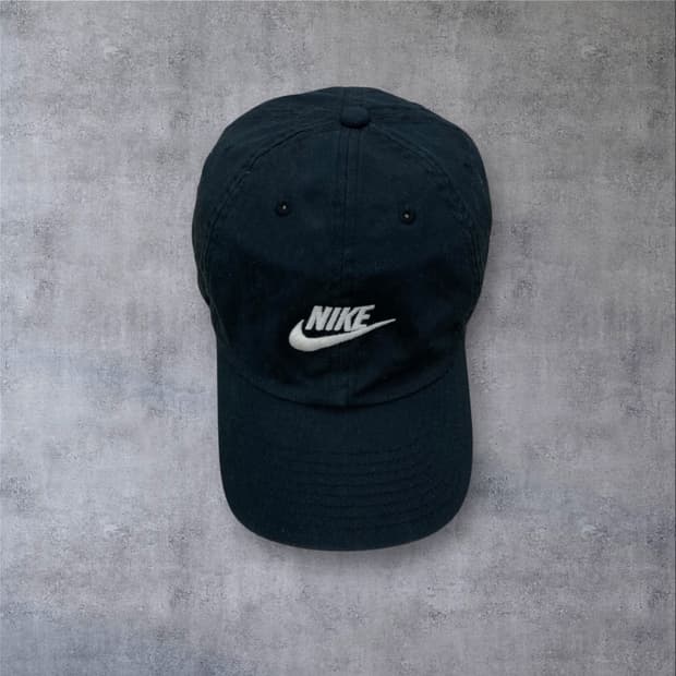 나이키 퓨추라 로고 블랙 볼캡