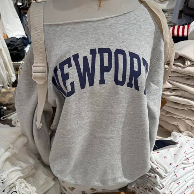 브랜디멜빌 뉴포트 원숄더 스웻셔츠 맨투맨