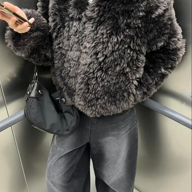 블랙업 퍼 후드자켓