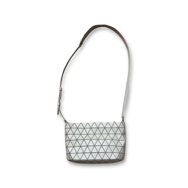 바오바오/이세이 미야케 크리스탈 매트 숄더백