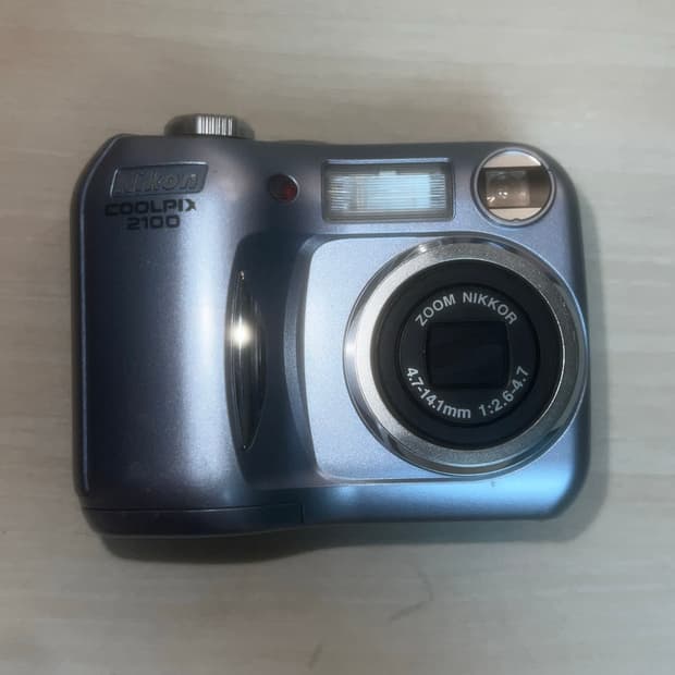 니콘 쿨픽스 2100 블루