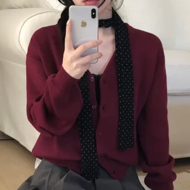 버건디 가디건 